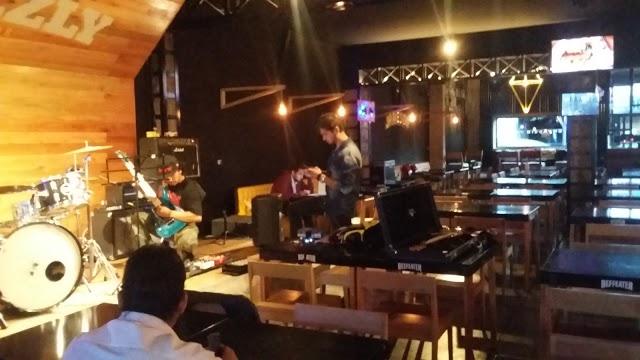 Grizzly Bar & Burguer